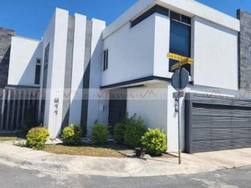 Casa en venta en Apodaca