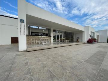 Casa En Venta En Apulo En. V222485