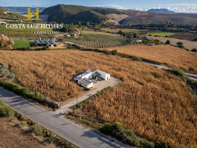 Casa en venta en Arcos de la Frontera. CASA DE CAMPO EN ARCOS DE LA FRONTERA. Casas Arcos de la.