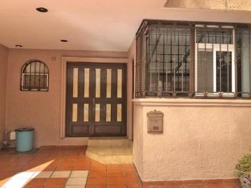 Casa en Venta en Arcos Guadalupe, Zapopan Dentro de coto