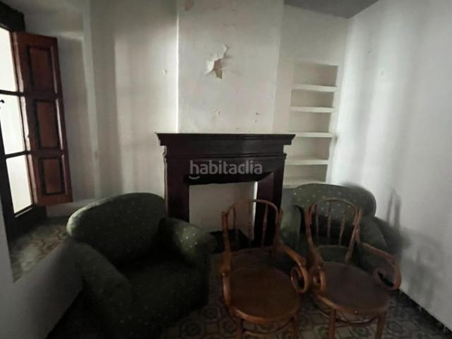 Casa en venta en Aracena. Casa en venta en Aracena Amplia vivienda con garaje, patio, sótano y buhardilla. Casas.