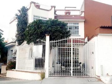 Casa en venta en Arboledas del Parque, Querétaro