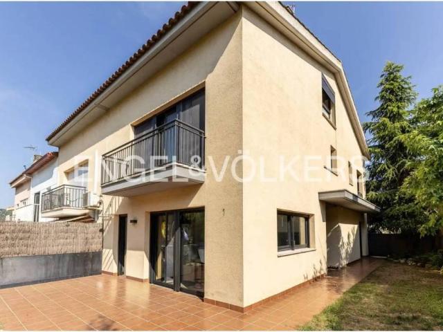 Casa en Venta en Argentona