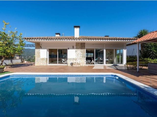 Casa en Venta en Argentona