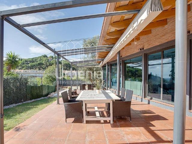 Casa en venta en Arenys de Mar, de 260 m² 5 habitaciones por 795.000