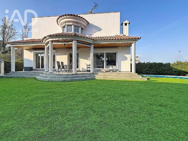 Casa en venta en Arenys de Mar, de 290 m² 5 habitaciones por 660.000