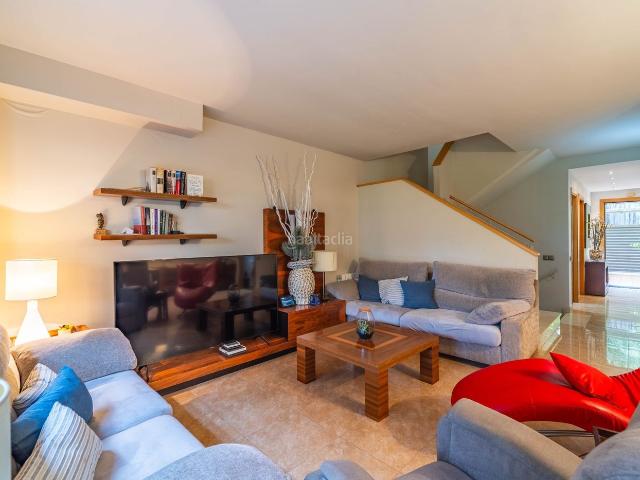 Casa en venta en Arenys de Munt. ADOSADO EN CAN JALPI. Casas Arenys de.