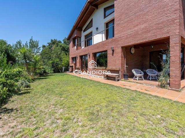 Casa en venta en Arenys de Munt. Exclusiva casa con jardín y amplias terrazas en Arenys de Munt. Casas Arenys de.
