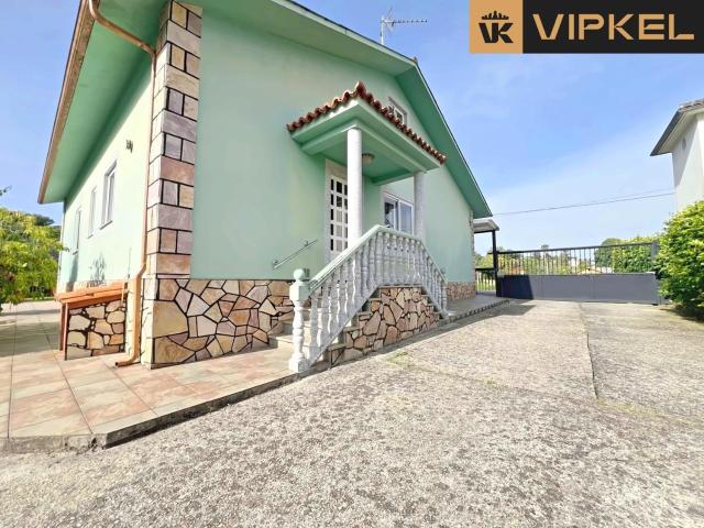Casa en venta en Ares La Coruña
