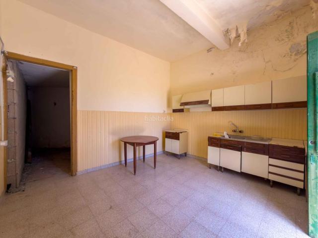 Casa en venta en Arico. CASITA PARA REFORMAR CON TERRENO URBANO EN ARICO NO HIPOTECABLE. Casas.