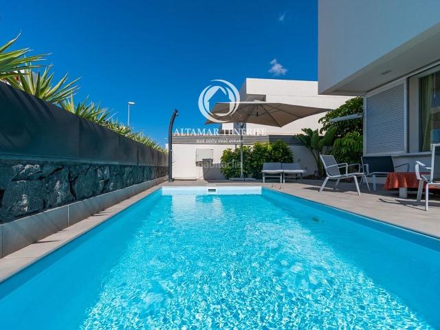 Casa en venta en Arona, Chayofa. Villa exclusiva en Chayofa. Casas.