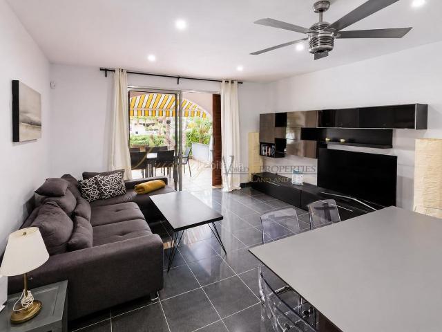 Casa en venta en Arona, Playa de las Américas. Parque Santiago 3 Playa de las Américas L. Casas.