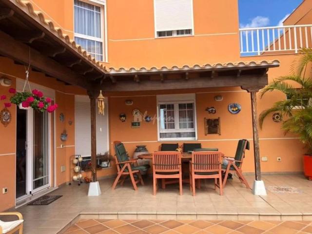 Casa en Venta en Arona