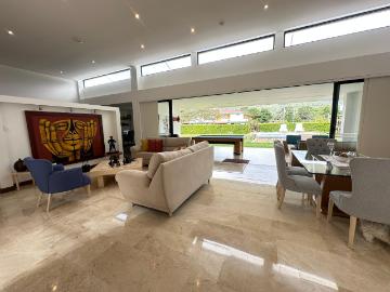 Casa En Venta En Armenia En Avenida Centenario V283514