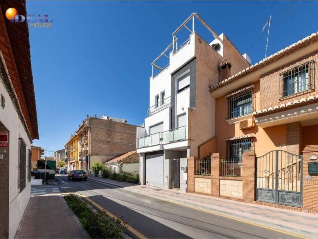 Casa en Venta en Armilla