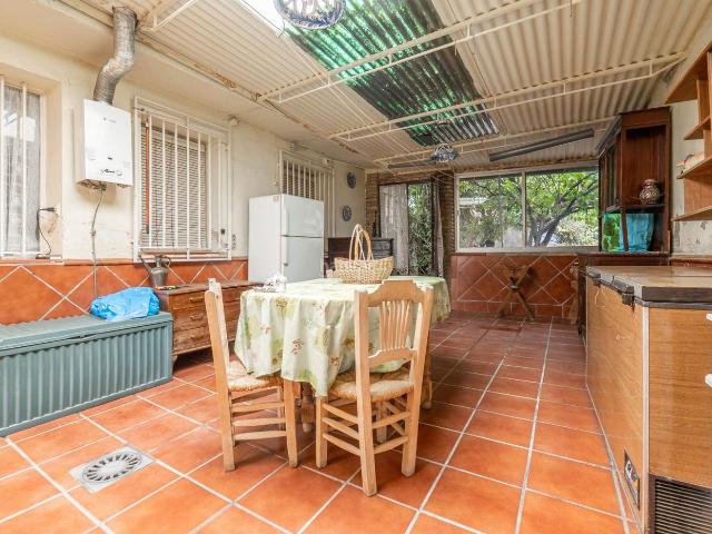 Casa en venta en Armilla, San Miguel. Terreno en pleno centro de Armilla. Casas.