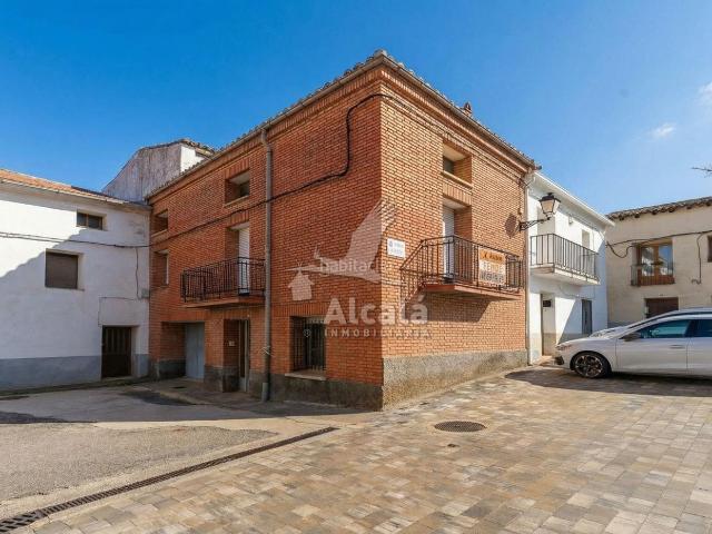Casa en venta en Armuña de Tajuña. Estupenda casa de pueblo en Armuña de Tajuña. Casas Armuña de.