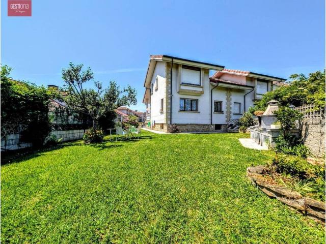 Casa en Venta en Arnuero