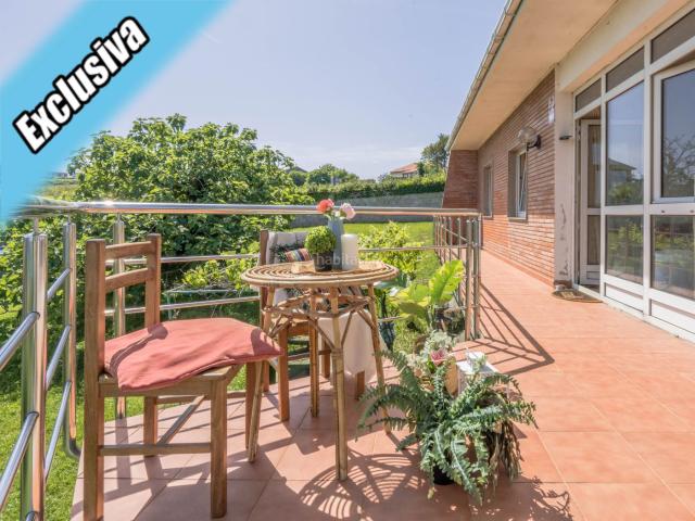 Casa en venta en Arnuero. Casa independiente en Barrio Argatojo 2, Isla. Casas.