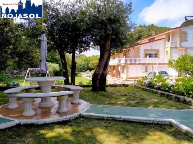 Casa en venta en Arnuero. REF 000510 ESPECTACULAR VIVIENDA EN PARCELA URBANA de 3500m2 EN ISLA. Casas.