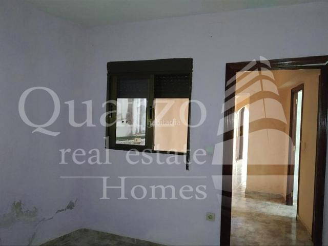 Casa en venta en Arroyomolinos. En venta luminosa casa en Arroyomolinos, Cáceres. Casas.