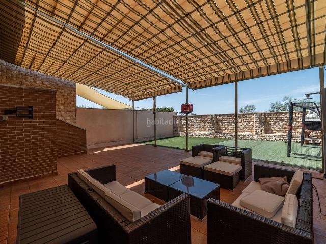 Casa en venta en Arroyomolinos, Zona Europa. Chalet adosado en venta en Avenida de Italia 2, Arroyomolinos. Casas.