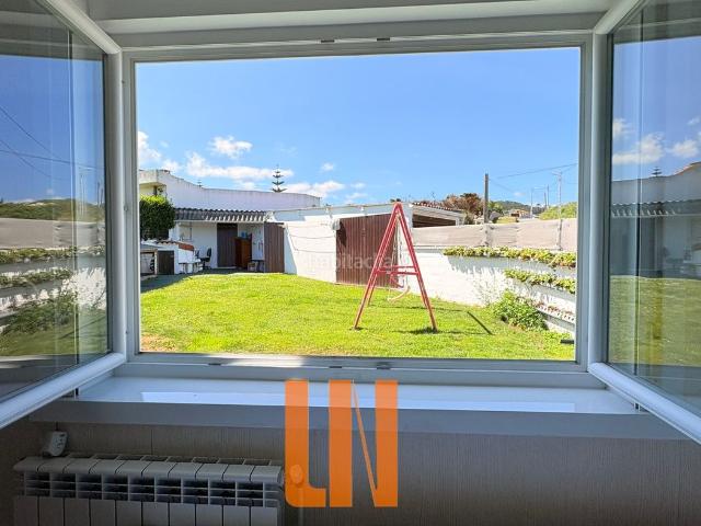 Casa en venta en Arteixo, Loureda Lañas Barrañán. Casa independiente con parcela a escasos metros de la playa. Casas.
