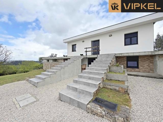 Casa en venta en Arteixo La Coruña