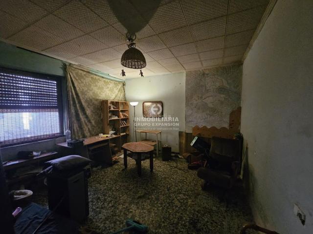 Casa en venta en Aspe, Las Fuentes Los Cipreses. Espectacular Casa en Aspe de 265 m2 para reformar con buen patio Zona Centro. Casas.