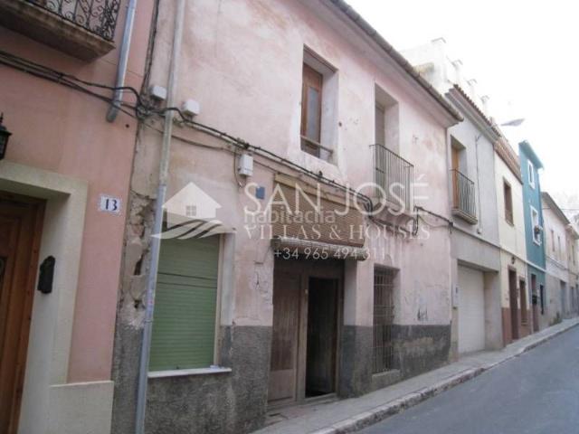 Casa en venta en Aspe, San Juan. VENTA DE CASA PARA REFORMAR EN ASPE. Casas.