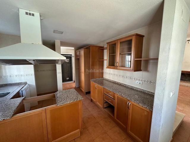 Casa en venta en Aspe, Pedanías Este. Chalet independiente en Aspe 325.000. Casas.