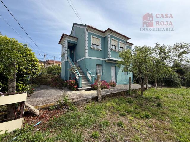 Casa en venta en Bueu. Casa con finca, vistas al mar y a 555 m de la playa. Casas.