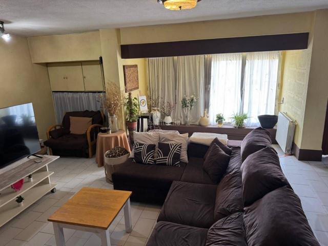 Casa en venta en Buitrago del Lozoya. Chalet independiente con Jardín. Casas Buitrago del.