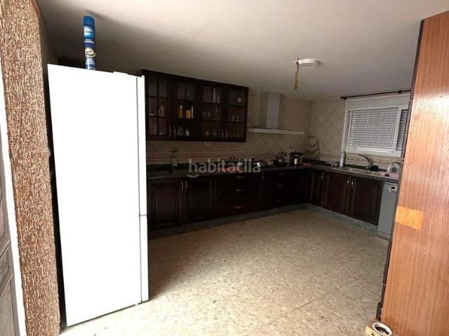 Casa en venta en Burguillos. Casa o chalet en Burguillos con 3 habitaciones y salida a dos calles. Casas.