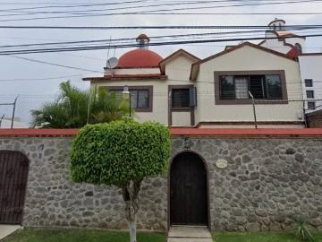 Se Vende Casa en Paseo de Burgos, Fracc. de Burgos de Cuernavaca, secc. Valparaíso, Temixco Mor