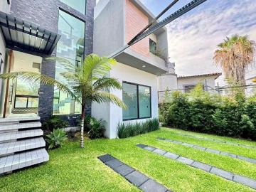 CASA EN VENTA EN BURGOS fraccionamiento con seguridad 24/7 4 recamaras y alberca