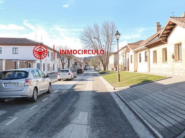 Casa en venta en Burgos, Illera. Chalet pareado Illera Burgos. Casas.