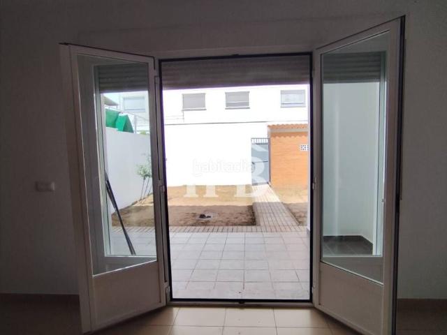 Casa en venta en Badajoz, Maria Auxiliadora Barriada de Llera. Impresionante vivienda adosada en María Auxiliadora, a pocos minutos del centro de Badajoz. Casas.