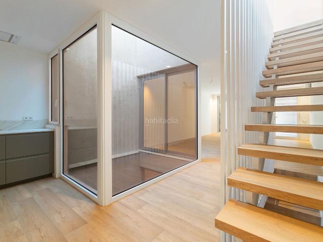 Casa en venta en Badalona, Manresà. CASA DE OBRA NUEVA A 50 METROS DEL MAR EN BADALONA. Casas.