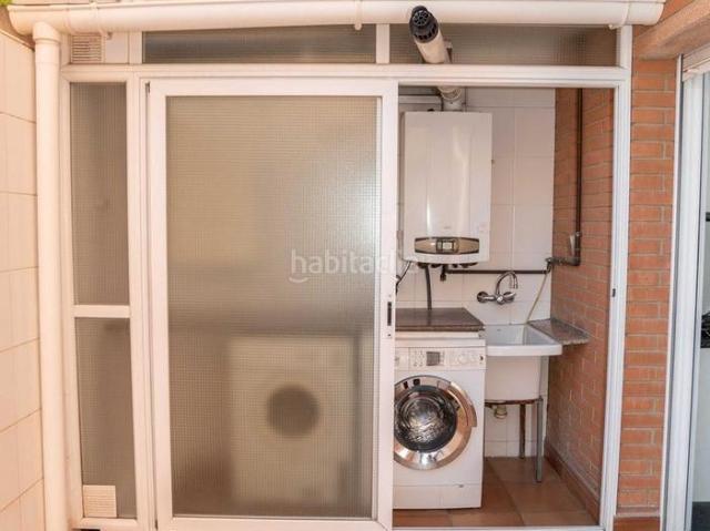 Casa en venta en Badalona, Gorg. Casa de 195 m de 5 Habitaciones más Buhardilla, Garaje para 2 coches y altillo, zona de Progrés. Casas.