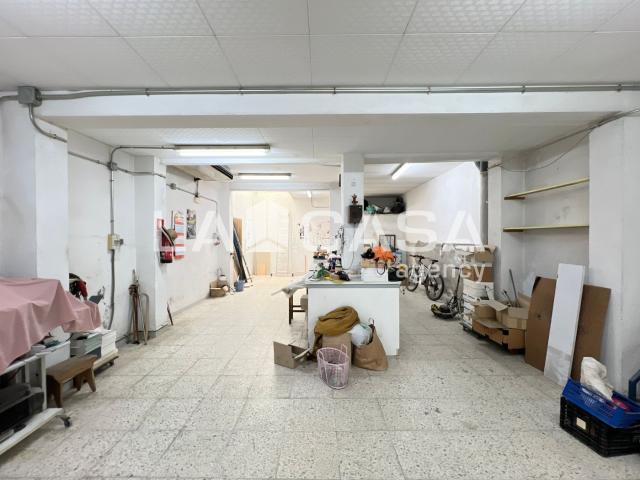 Casa en venta en Badalona, Gorg. Casa de 223 m con 5 dormitorios y garaje en Badalona. Casas.
