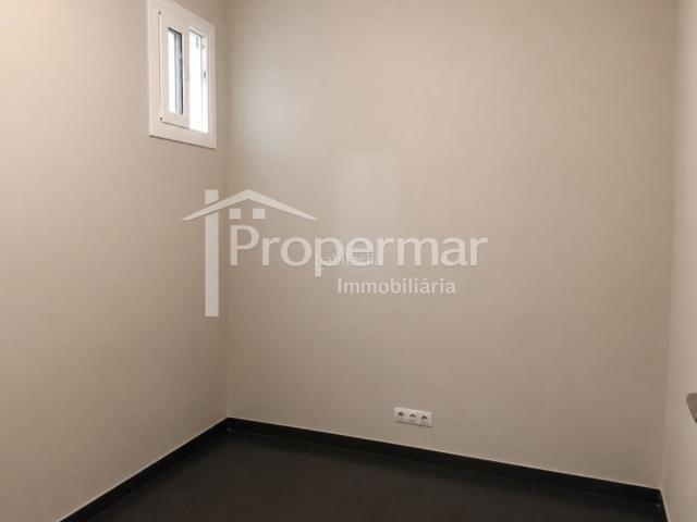 Casa en venta en Badalona, Gorg. INVERSIÓN CASA CON ALTA RENTABILIDAD, TERRAZA Y DERECHO A VUELO EN EL GORG. Casas.