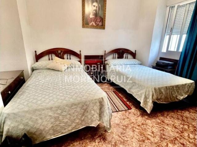 Casa en venta en Baena. CASA CON POSIBILIDAD DE DOS VIVIENDAS INDEPENDIENTES. Casas.