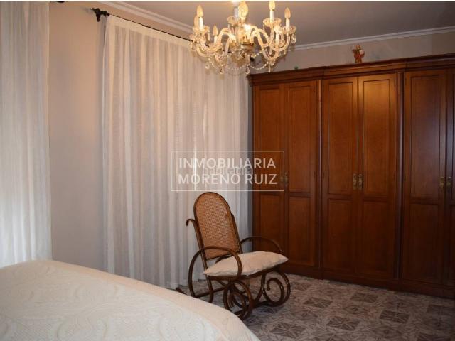 Casa en venta en Baena. CASA MUY COMODA Y FUNCIONAL Y GRAN PATIO. Casas.