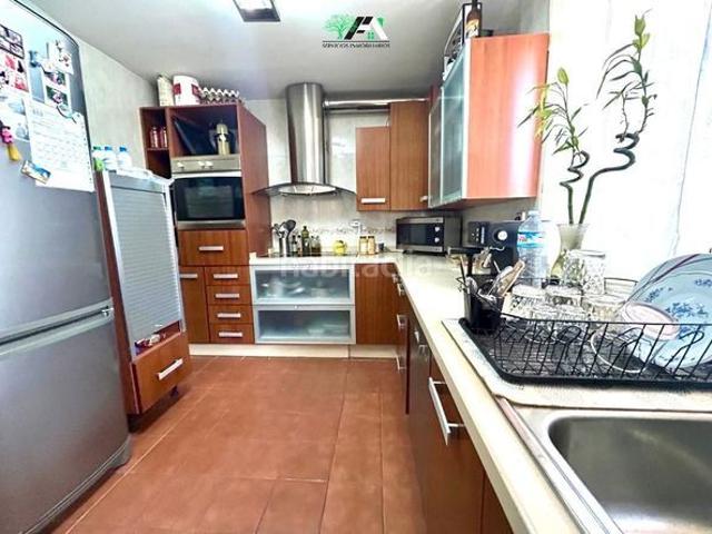 Casa en venta en Baeza. Casa Chalet adosado en venta en Calle el Mulero, Baeza. Casas.