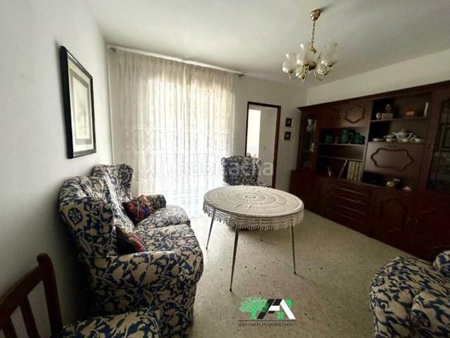 Casa en venta en Baeza. Casa Chalet adosado en venta en Calle Escopeteros, Baeza. Casas.