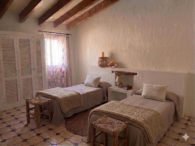 Casa en venta en Baleares Muro. Oportunidad en Muro Casa con Jardín, Parking, Proyecto y Licencia de Obra otorgada. Casas.