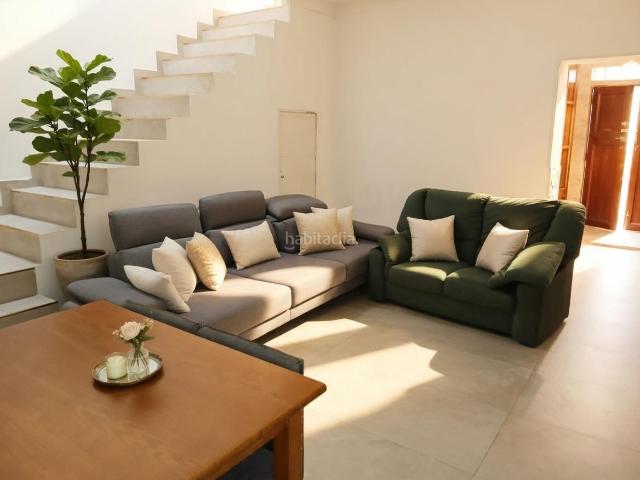 Casa en venta en Baleares Muro. Casa de pueblo con apartamento independiente ideal inversión. Casas.