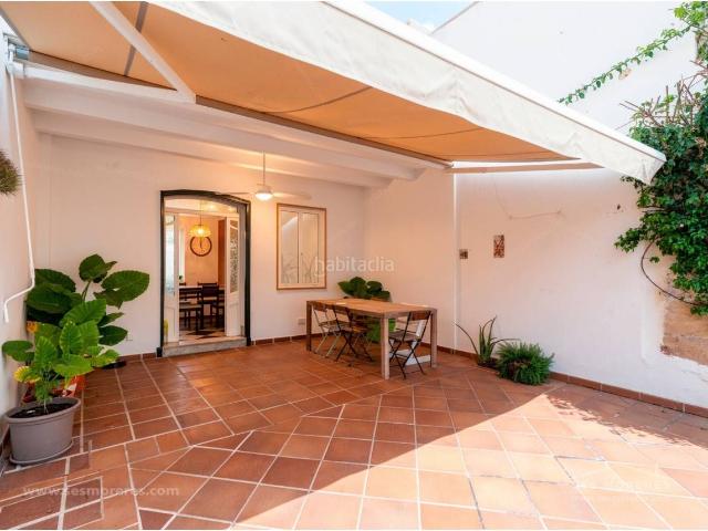 Casa en venta en Baleares Maó Mahón, Tanques del Carme Fort de l´Eau. Casa reformada con gran patio y garaje en el centro de Mahón. Casas Maó.