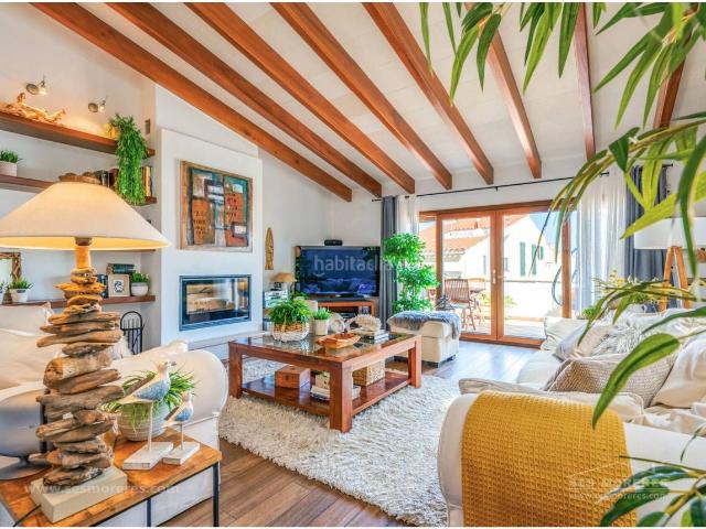 Casa en venta en Baleares Maó Mahón, Avinguda Menorca Sínia Costabella. Gran duplex con garaje en pleno centro de Mahón. Casas Maó.